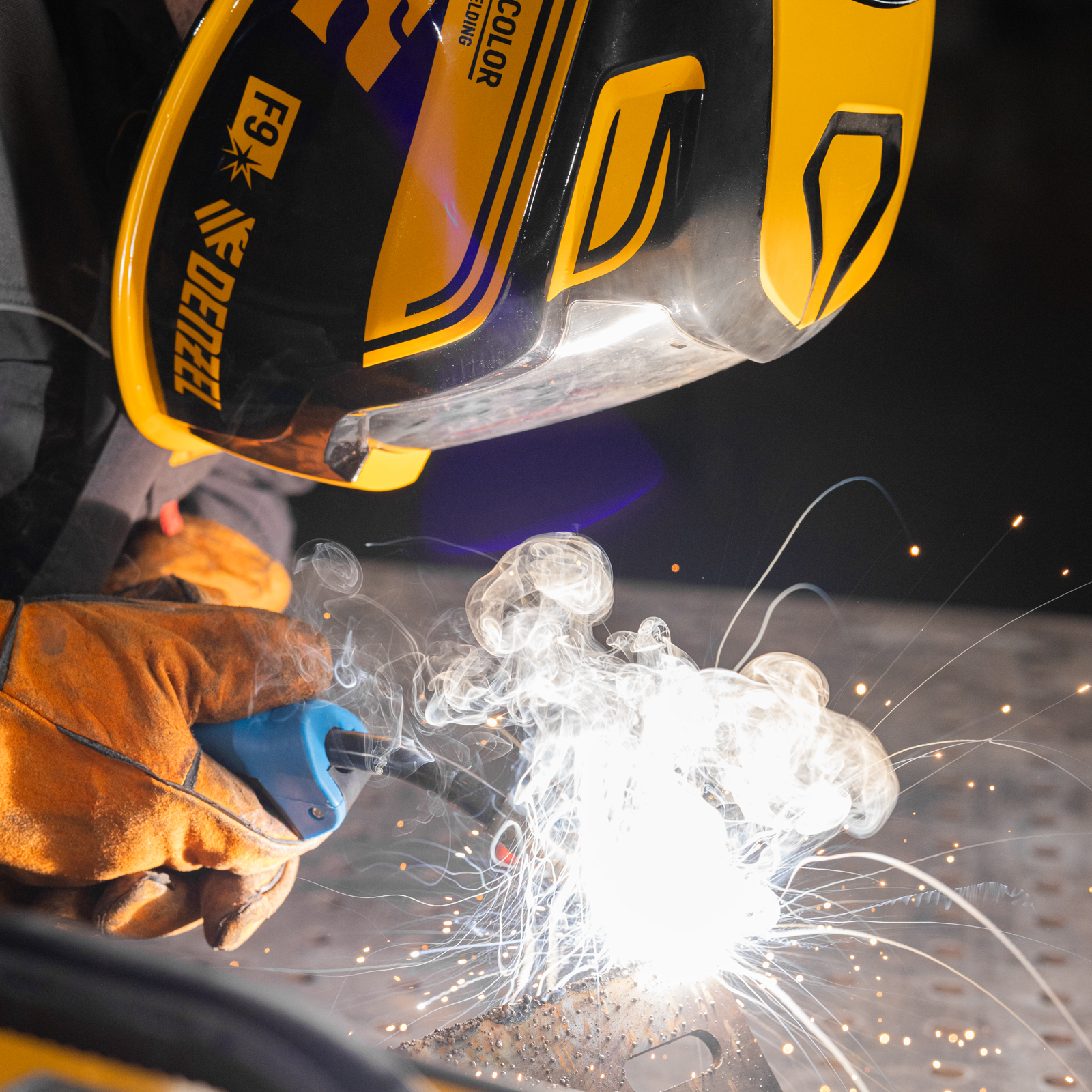 Щиток защитный лицевой (маска сварщика) F9, см. окно 100x60, Real Color, DIN 4-8/9-13// Denzel