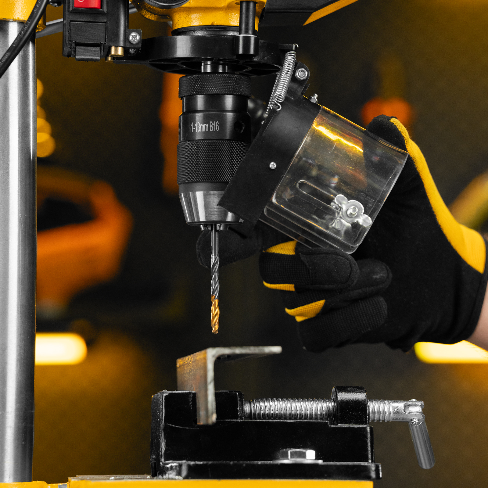 Станок сверлильный DDM-350L, 350 Вт, 13 мм, 5 ск., лазер, настольный Denzel