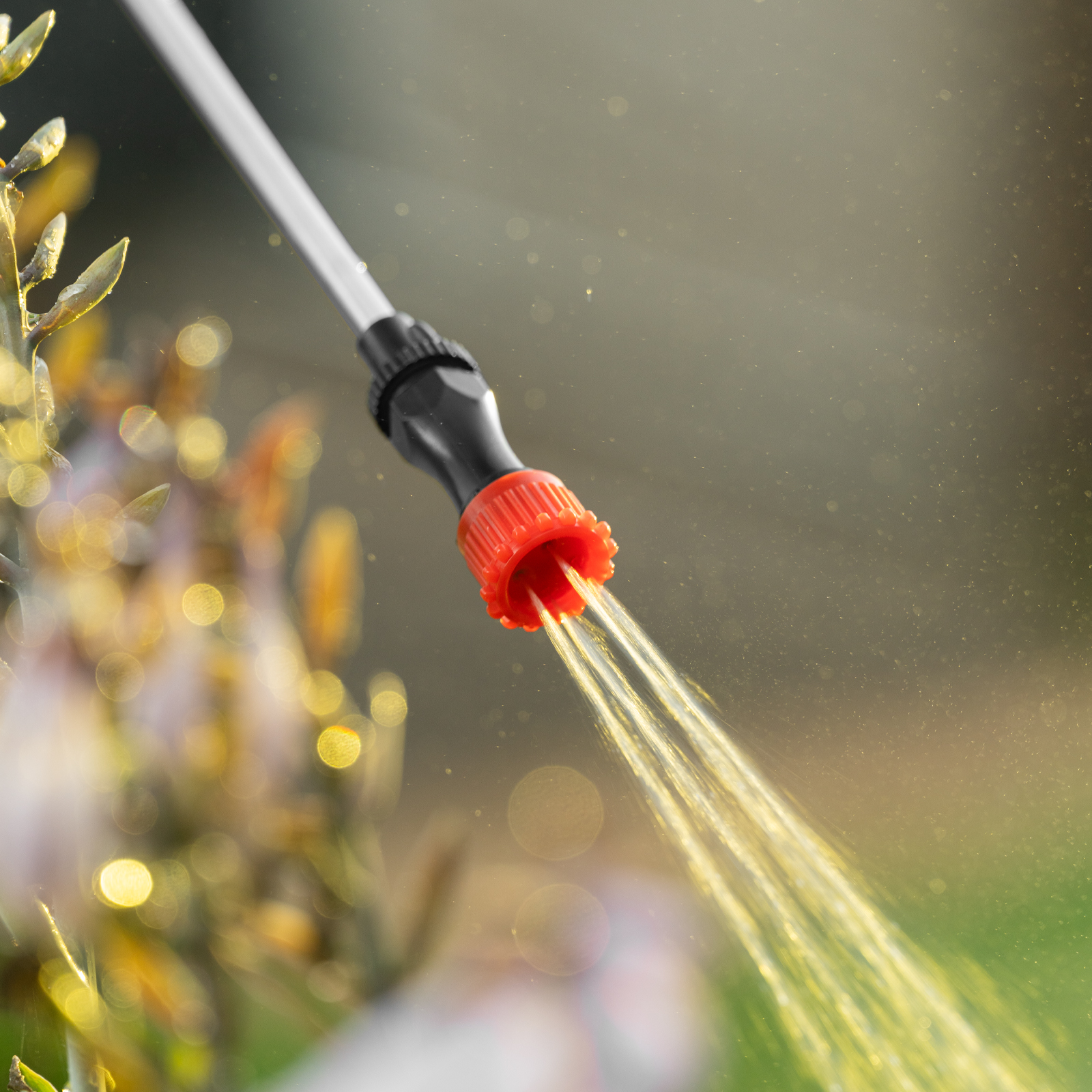 Опрыскиватель ранцевый аккумуляторный DP-10LA, 10 л, 12 В, 8 Ач Denzel