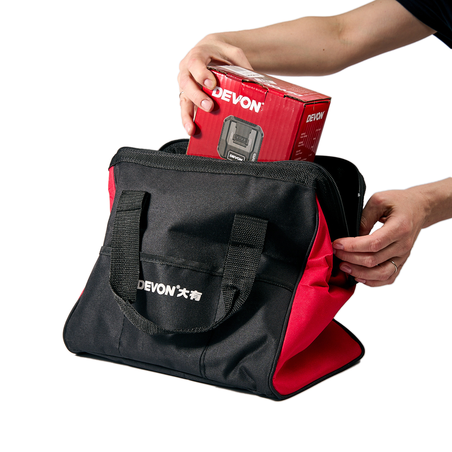 Аккумуляторный шуруповерт/дрель DEVON 5282-LI-20TS / бесщеточный / 55/120Нм / 20В / 2 аккум. 5.0 А∙ч / быстрое ЗУ 190 Вт