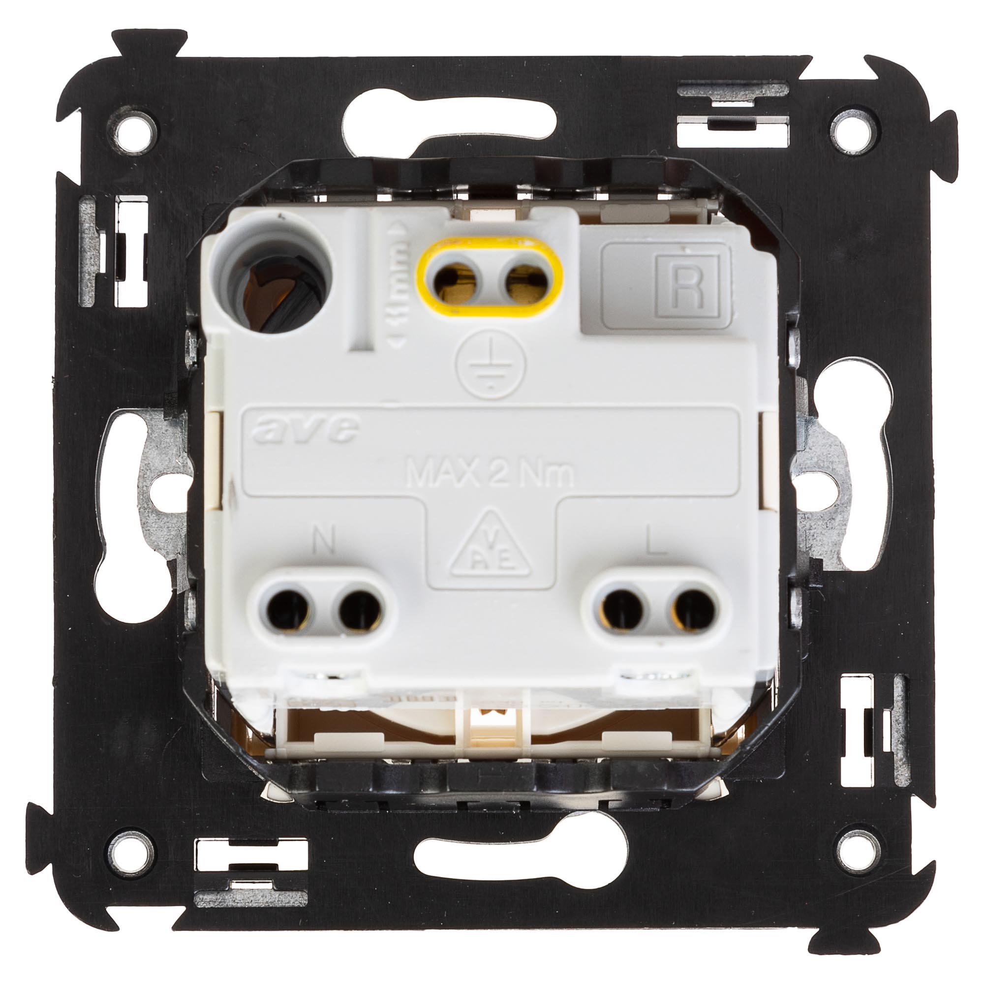 Розетка с крышкой в стену, 2P+E, с з/ш, "Avanti", "Ванильная дымка"