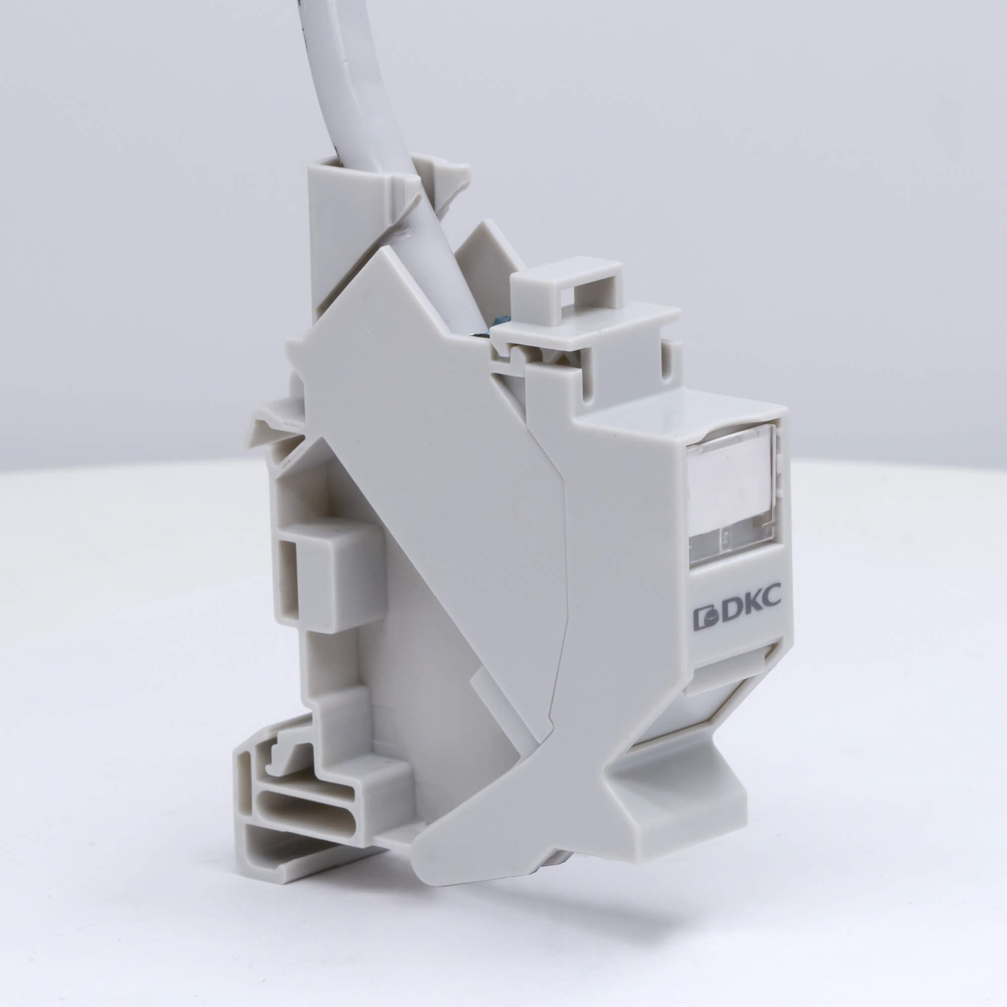 Адаптер на DIN рейку для модулей Keystone