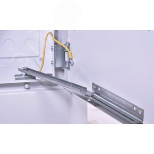 Ограничитель двери для шкафов EMW