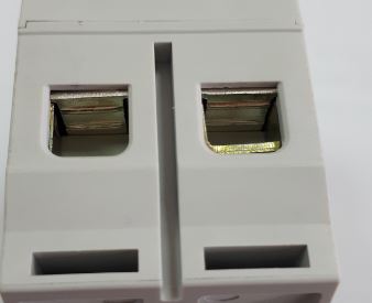 Насечки на контактных зажимах снижают тепловые потери и увеличивают механическую устойчивость соедин