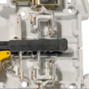 Благодаря своей конструкции (двойной разрыв цепи), позволяет практически исключить пробой и перекрыт