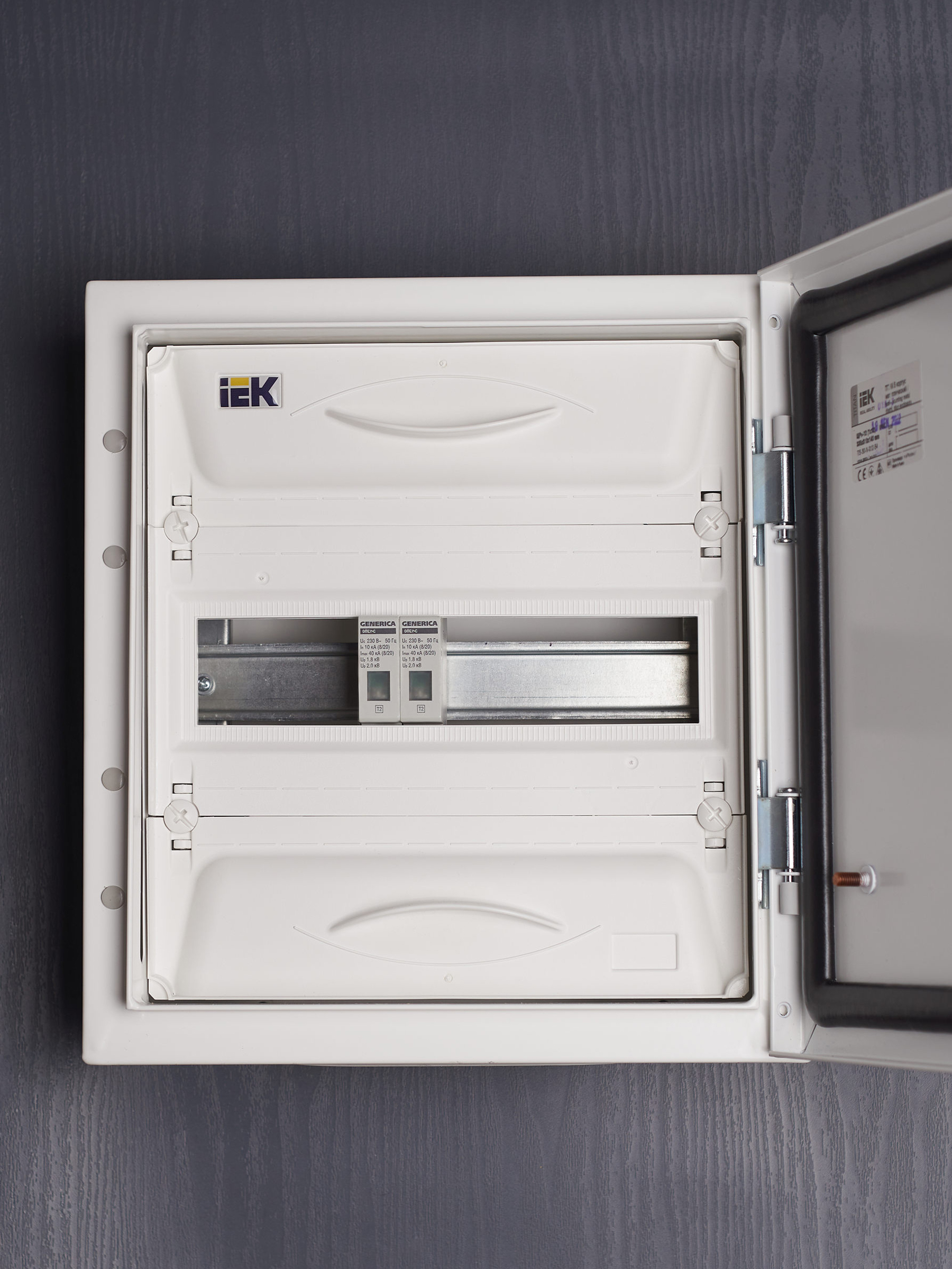 Ограничитель импульсных перенапряжений ОПС1-C 1Р 10/40кА 230В GENERICA