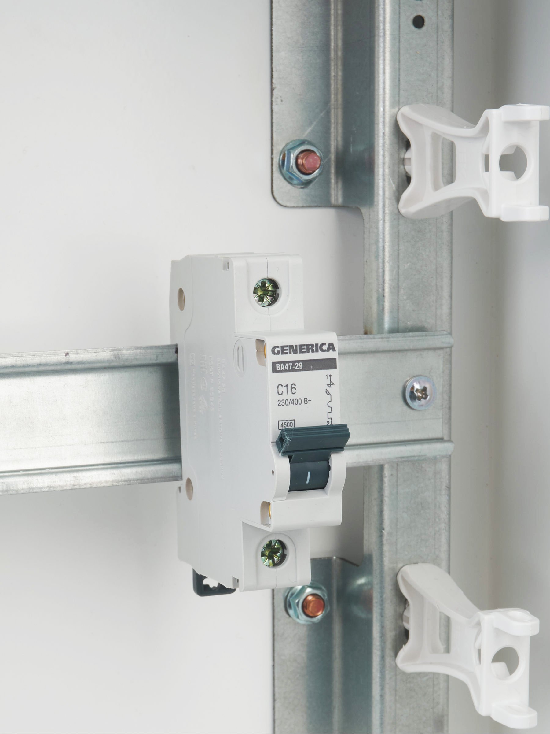 Автоматический выключатель ВА47-29 1Р 16А 4,5кА С GENERICA