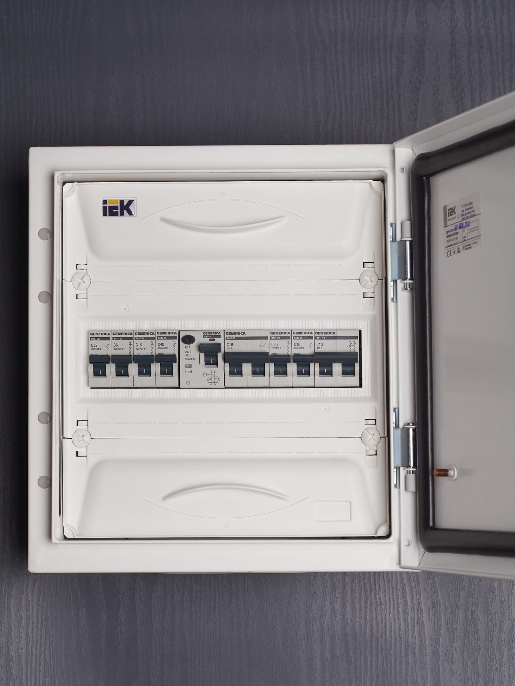 Автоматический выключатель ВА47-29 1Р 25А 4,5кА С GENERICA