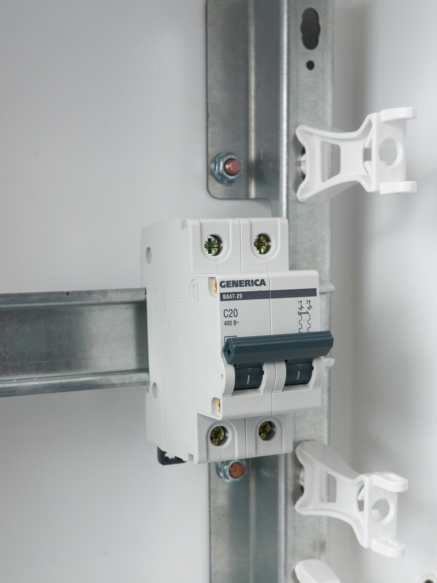 Автоматический выключатель ВА47-29 2Р 20А 4,5кА С GENERICA