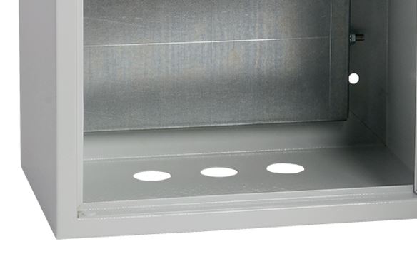 Ввод проводников снизу.