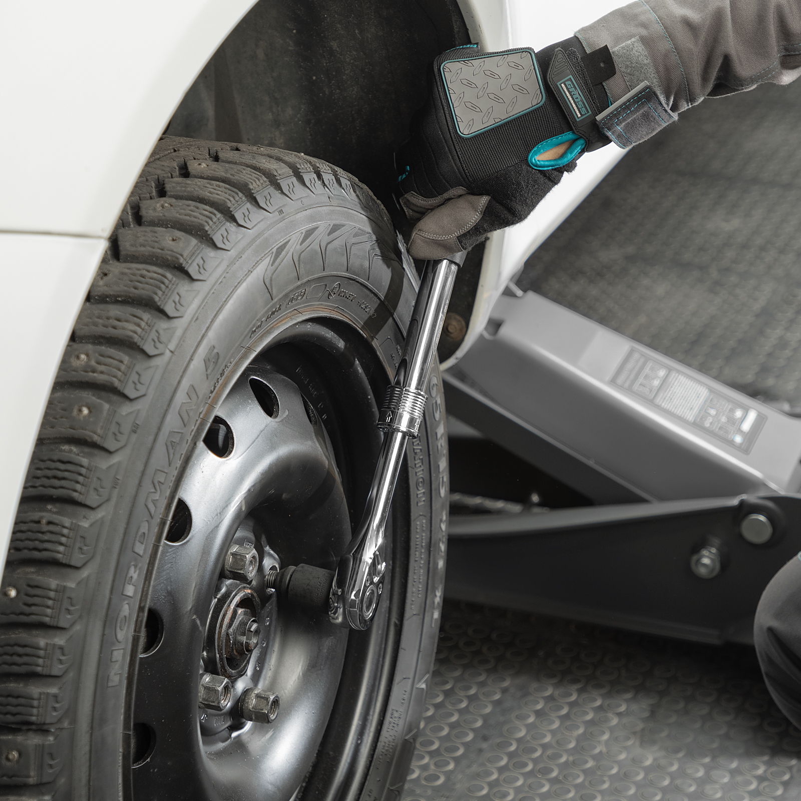 Ключ-трещотка телескопический 1/2", 305-445 мм, CrV, 72 зуба, с быстрым сбросом, хром Gross