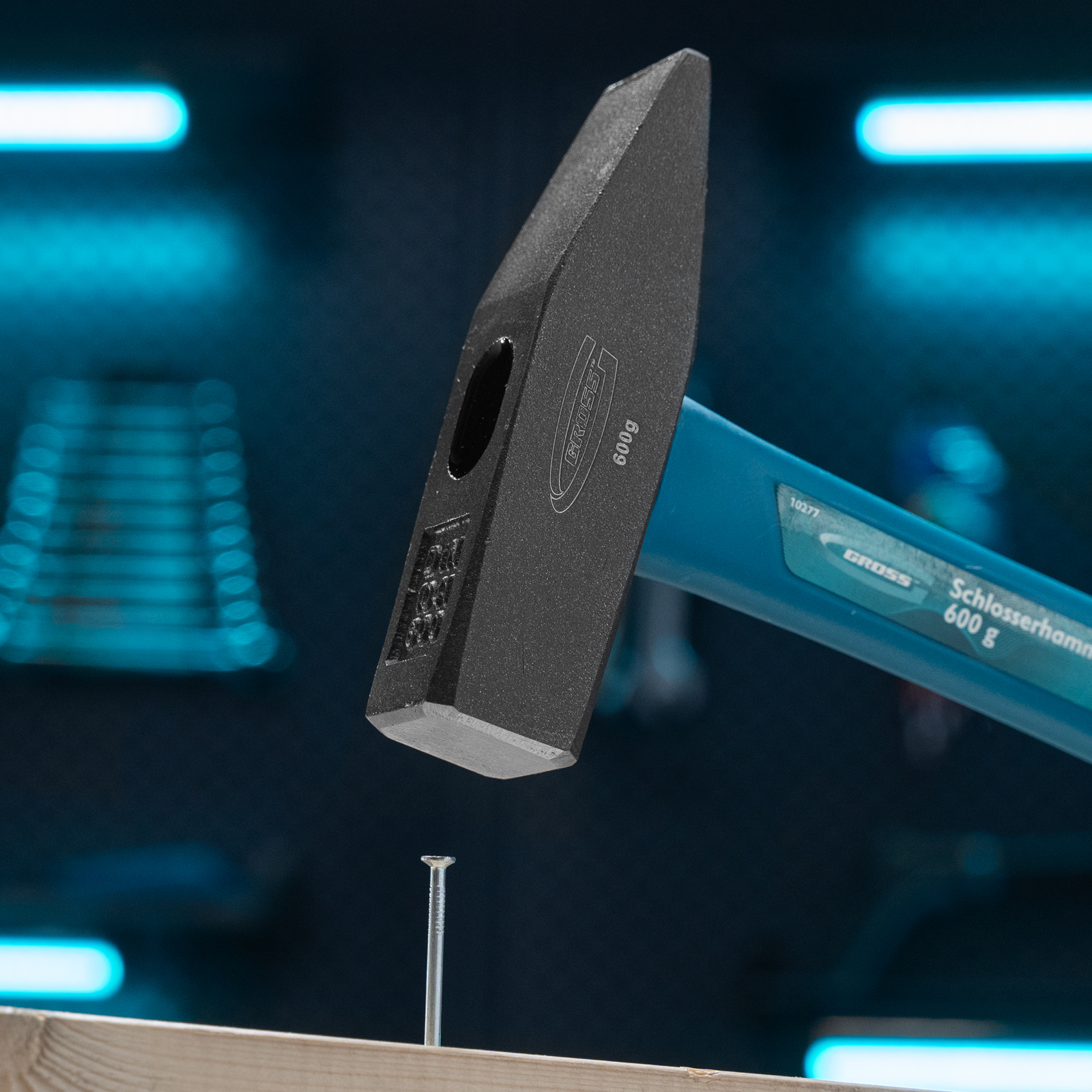 Молоток слесарный, 600 г, квадратный боек, фибергласовая обрезиненная рукоятка Gross