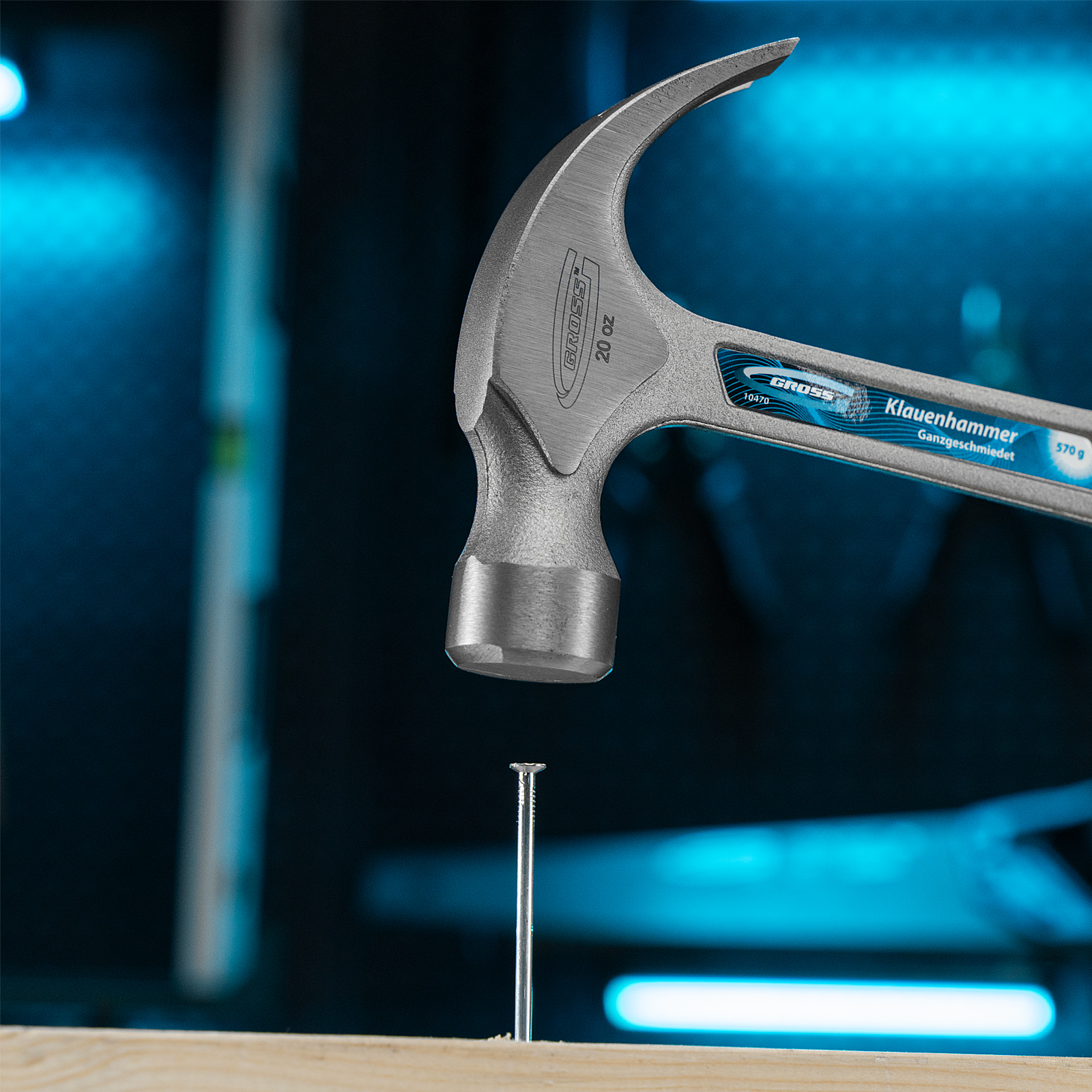 Молоток-гвоздодер, 570 г, цельнокованый, трехкомпонентная рукоятка Gross
