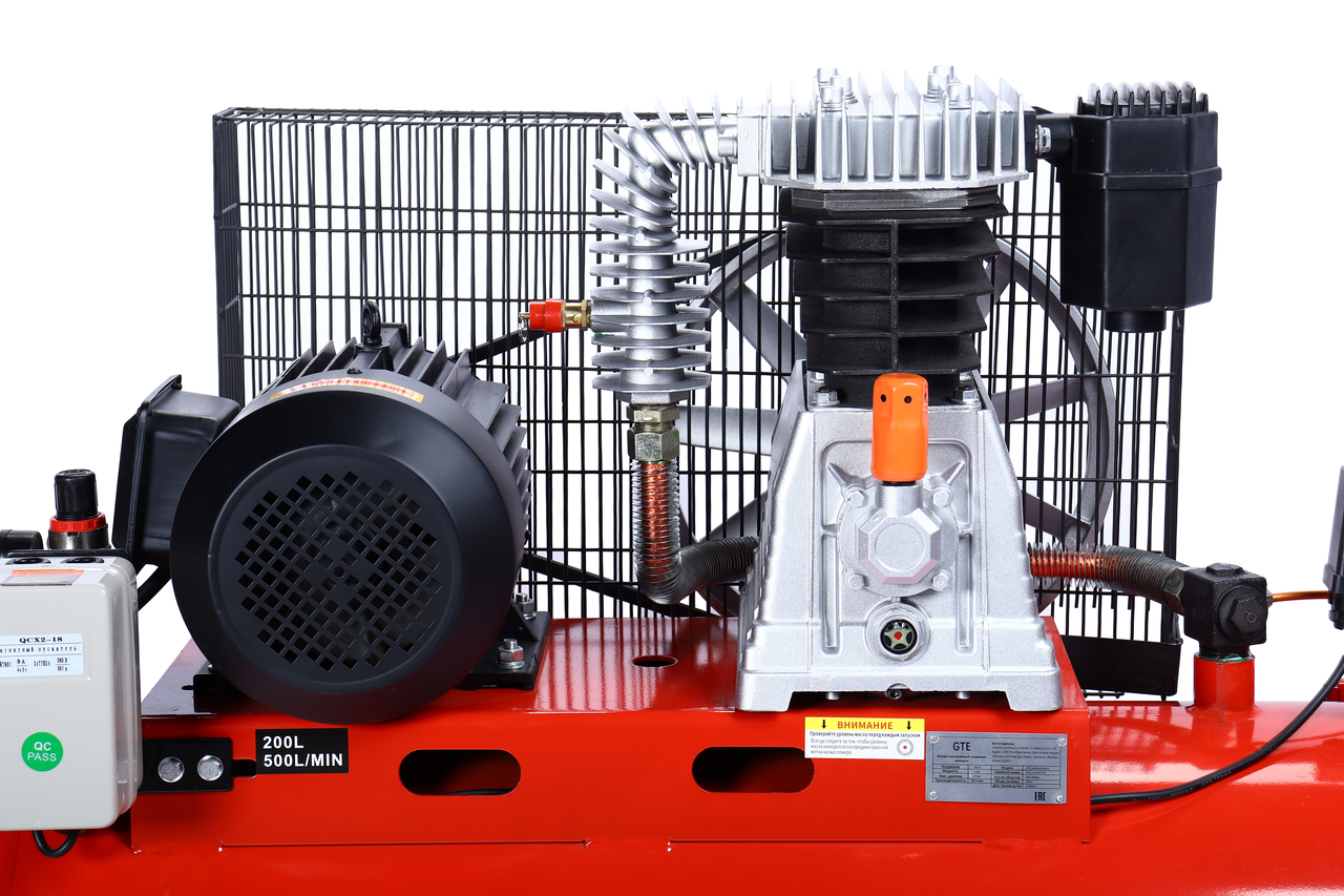 Компрессор пневматический 380В 4.0кВт 8атм. 500л/мин. ресивер-200л поршн. ремен. одноступенчатый GTE