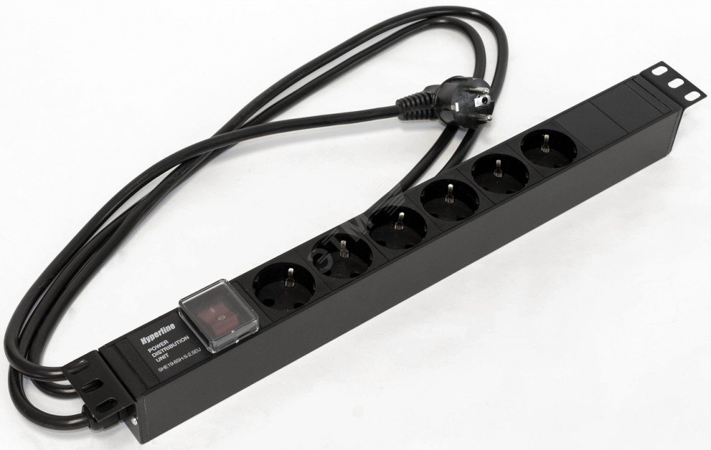 Блок розеток для 19 шкафов. горизонтальный. с выключателем с подсветкой. 6 розеток Schuko (16A). 250В. кабель питания 3х1.5мм2. длина 2.5 м. с вилкой 