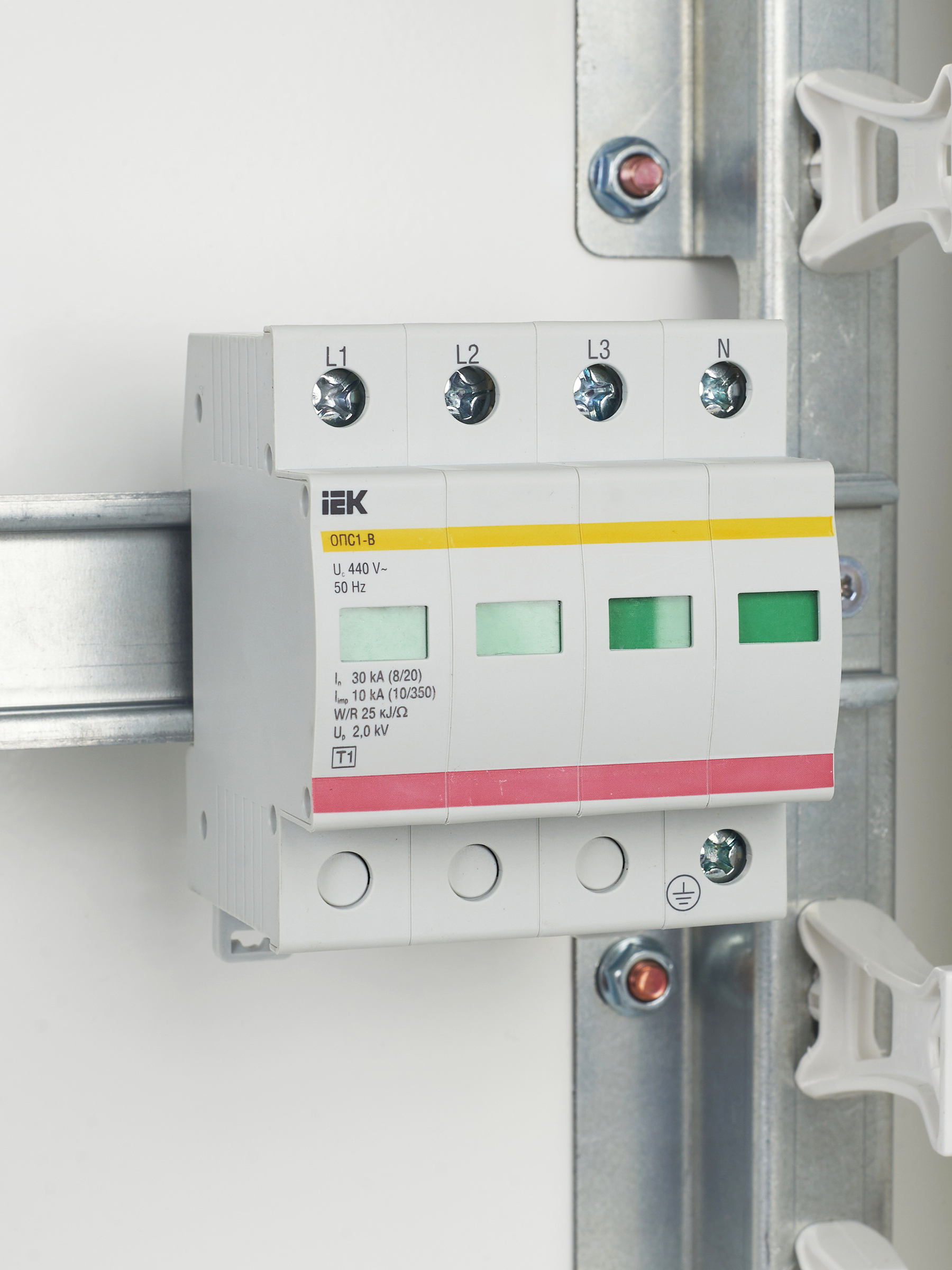 KARAT Ограничитель импульсного перенапряжения ОПС1-B 4P In=30кА Un=400В Im=60кА IEK