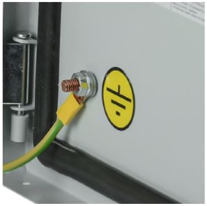 Уплотнение из вспененного полиуретана для защиты от воды.