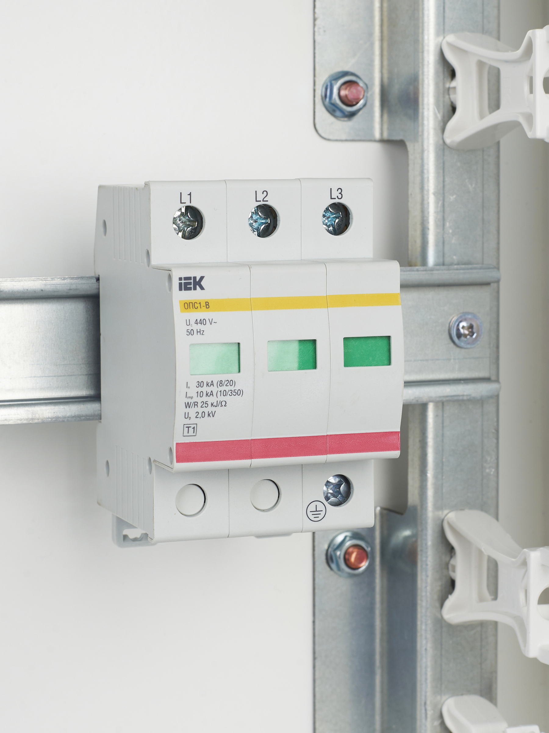 KARAT Ограничитель импульсного перенапряжения ОПС1-B 3P In=30кА Un=400В Im=60кА IEK