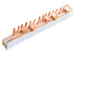 Коммутация групповых аппаратов выполнена 3-рядной соединительной шиной.