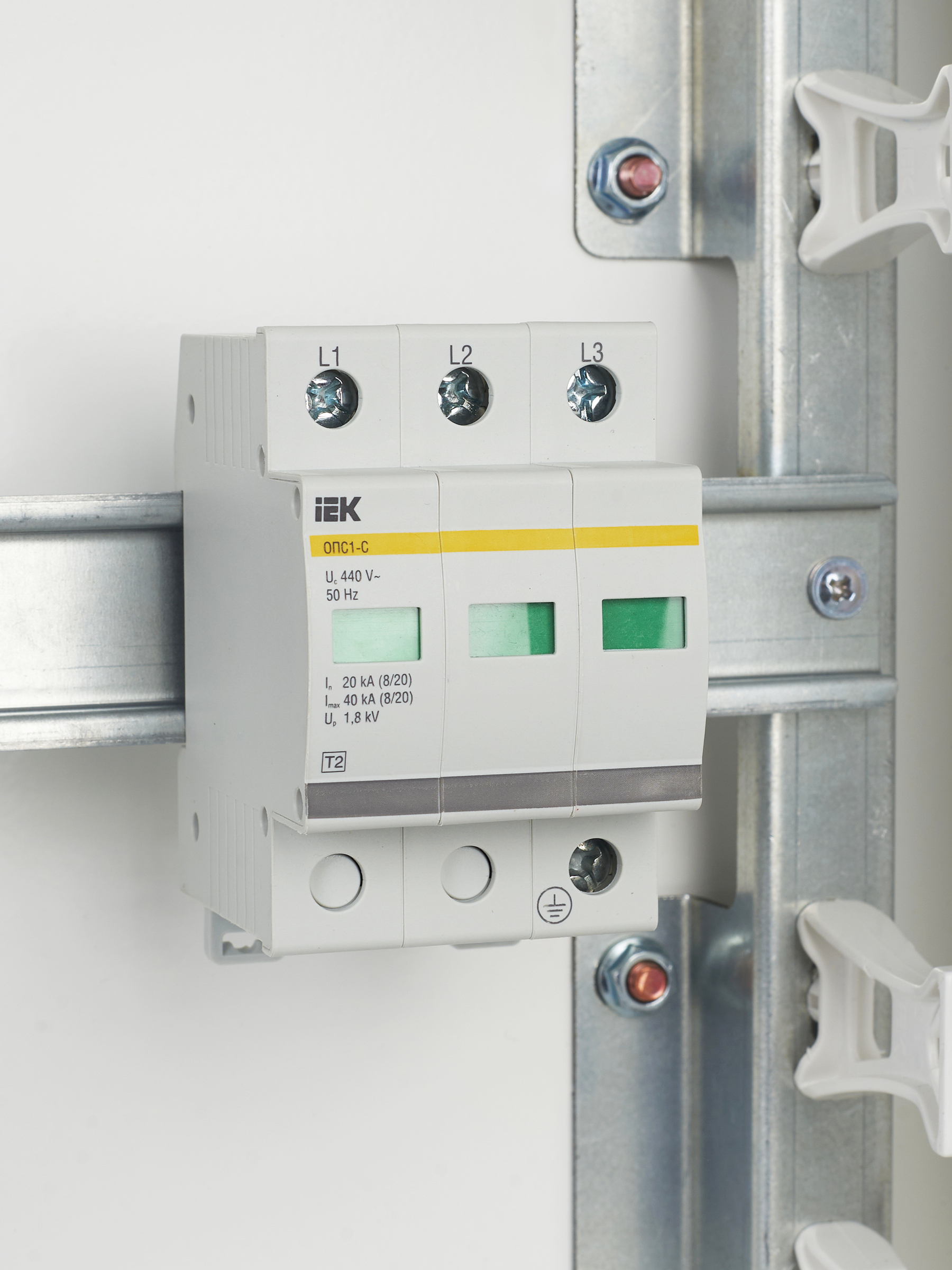 KARAT Ограничитель импульсного перенапряжения ОПС1-C 3P In=20кА Un=400В Im=40кА IEK