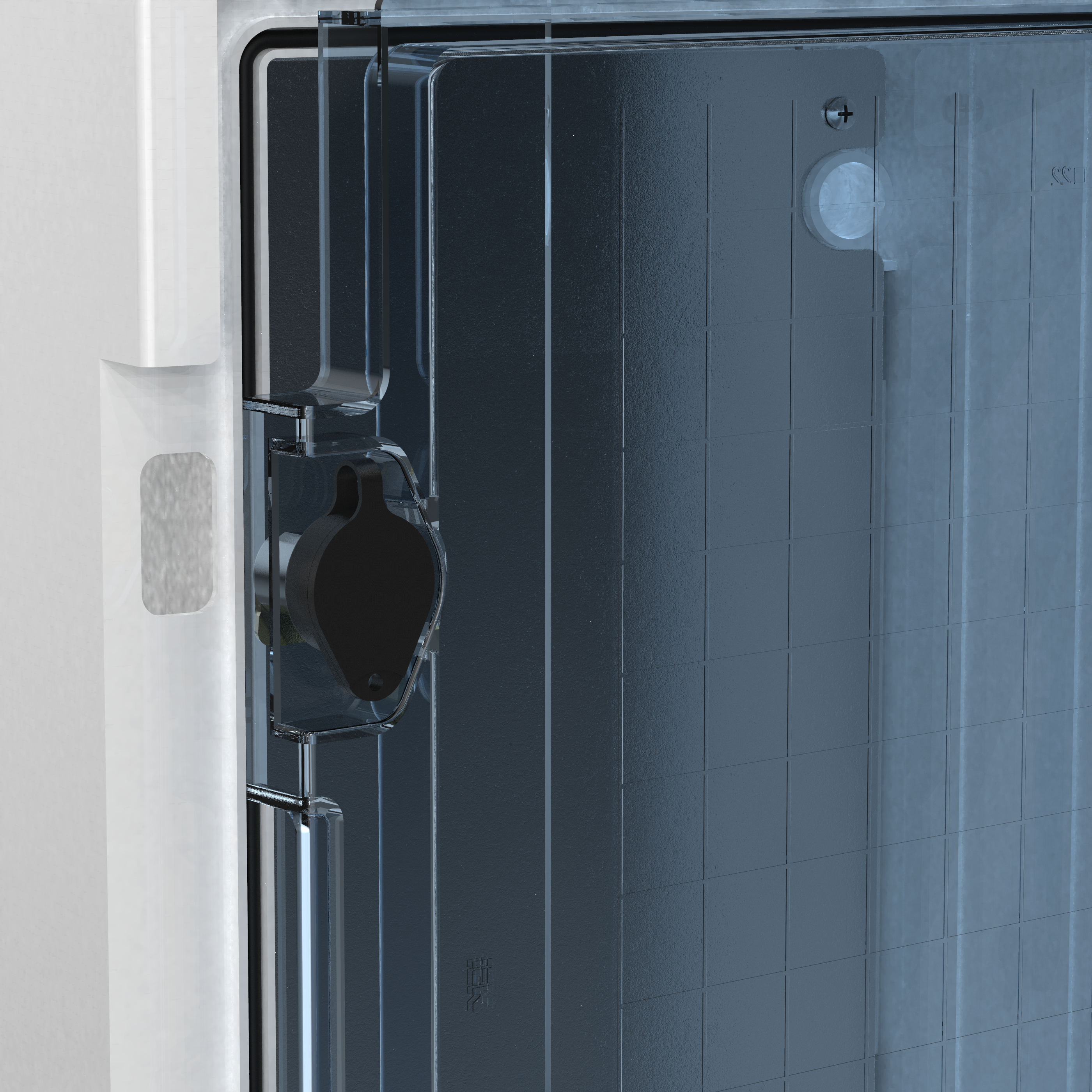 В комплекте поставляется накладка на замок с возможностью опломбировки, которая также защищает замок