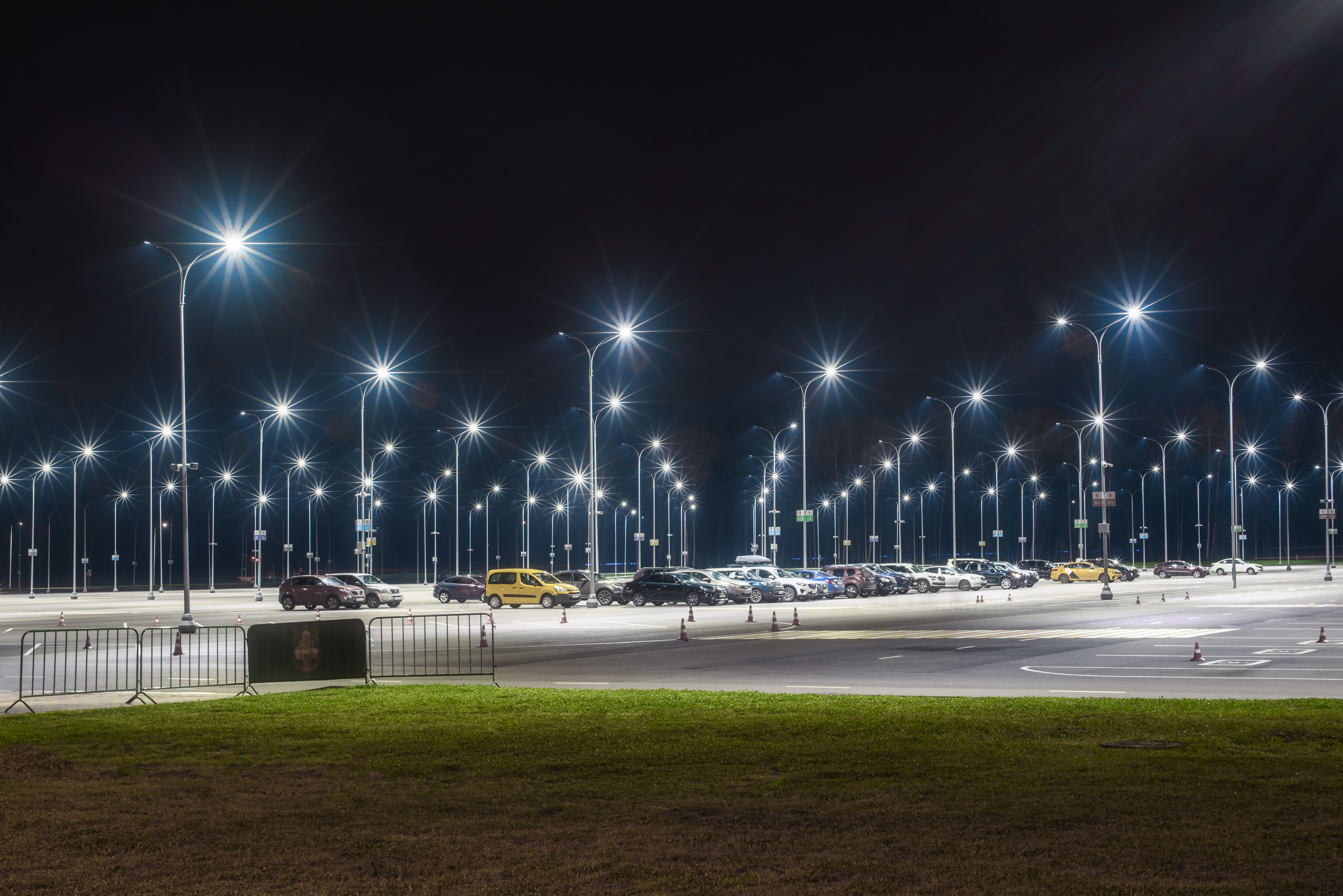 Светильник светодиодный консольный ДКУ 1002-100Д 5000К IP65 серый IEK