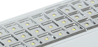 120 сверхъярких SMD светодиодов обеспечивают стабильный световой поток.