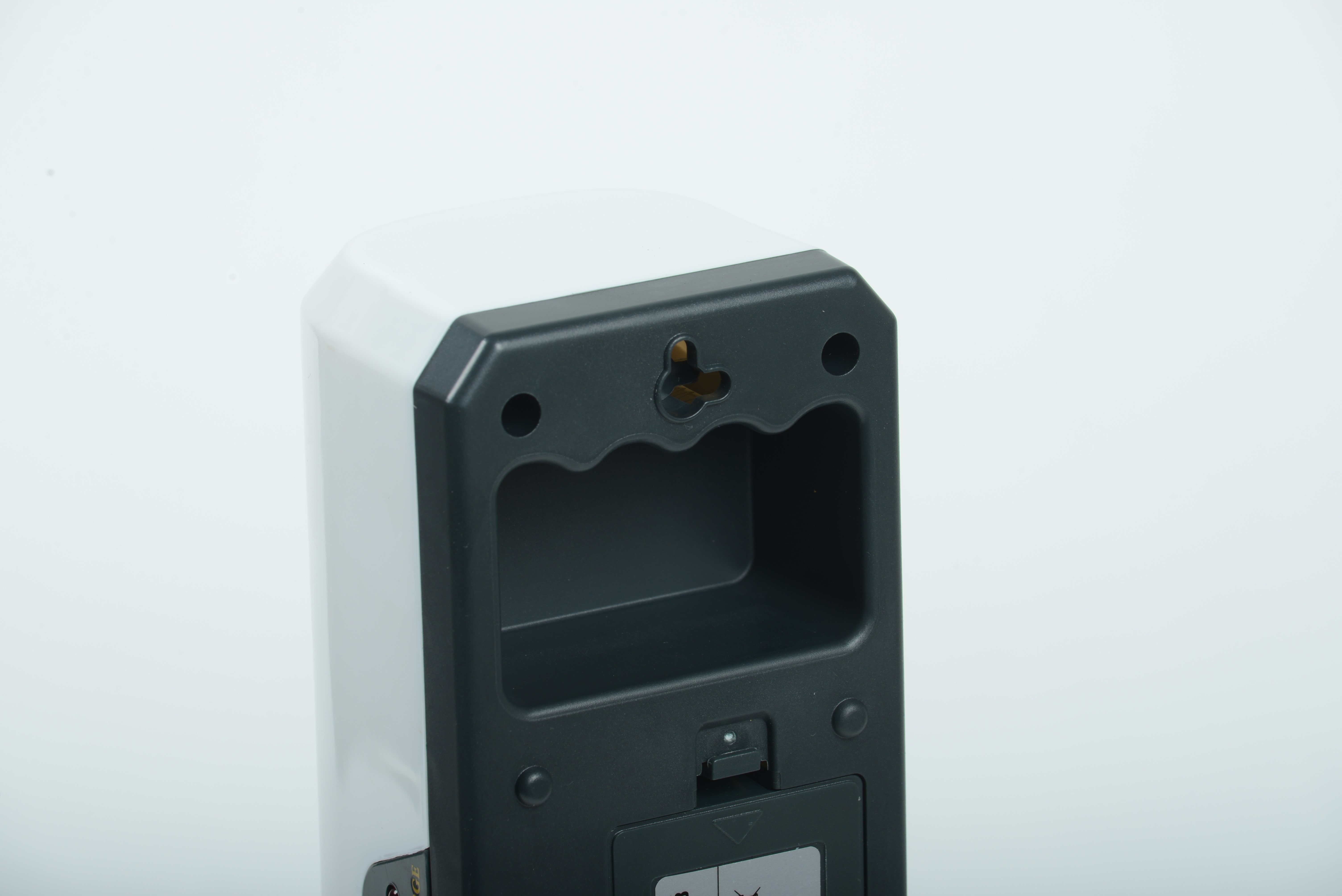 Удобная ручка-переноска встроенная в корпус.