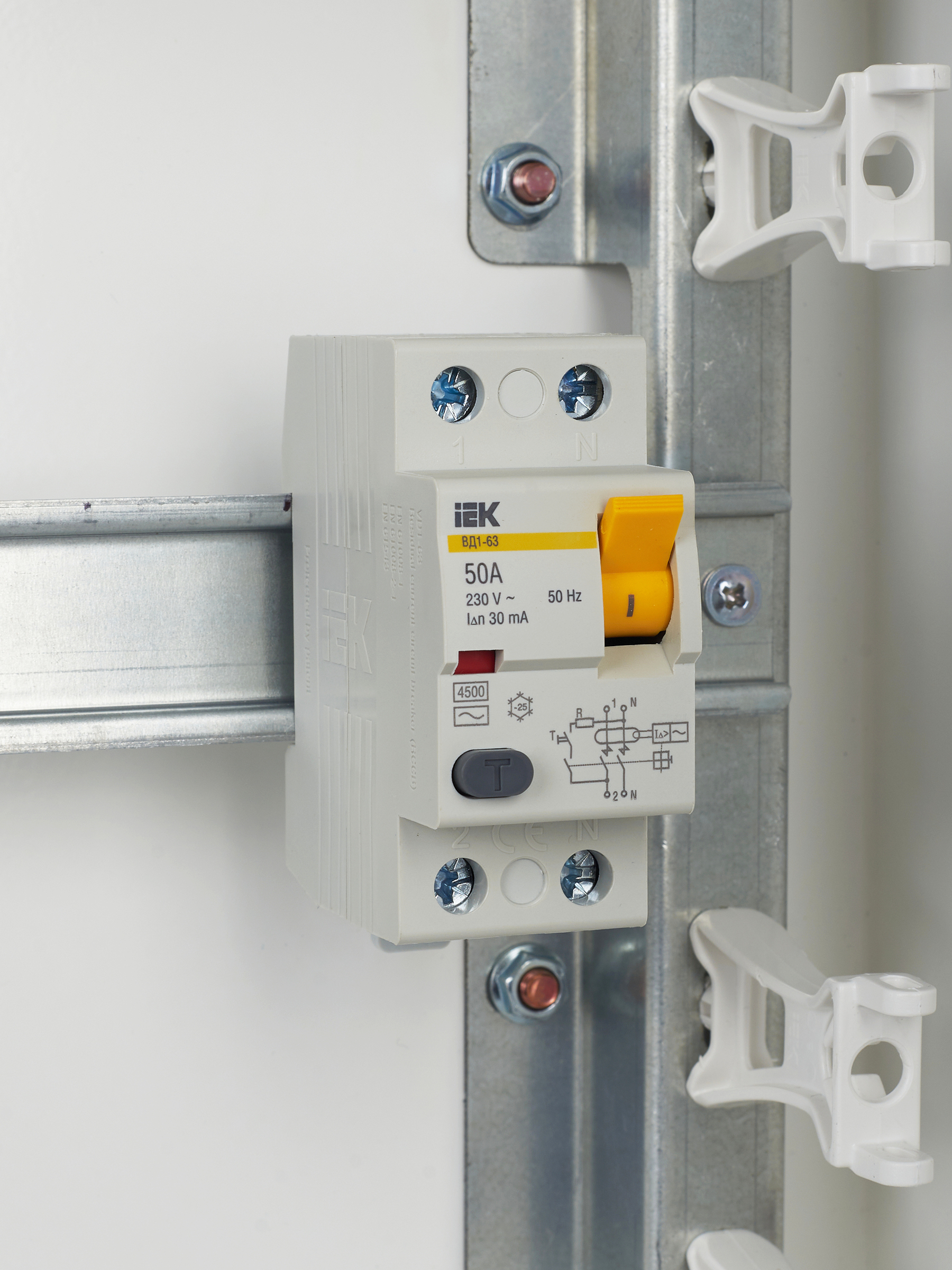 Выключатель дифференциальный (УЗО) ВД1-63 2Р 50А 30мА IEK