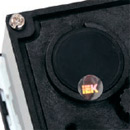 Пломбировка корпуса предотвращает несанкционированный доступ к механизму измерения прибора.