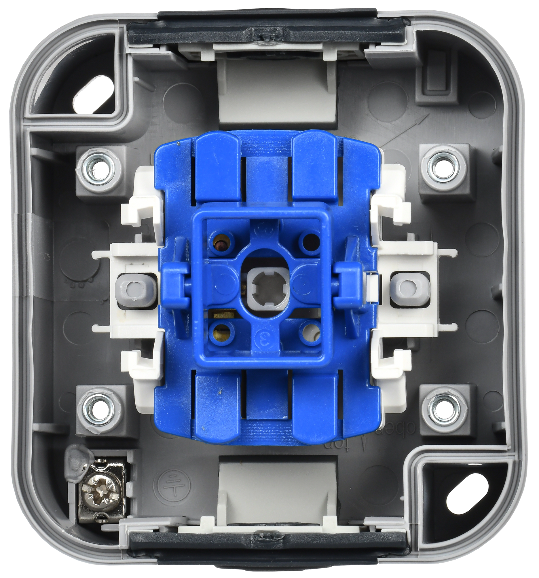 Механизм с самозажимными контактами обеспечивает надёжное и быстрое подключение.