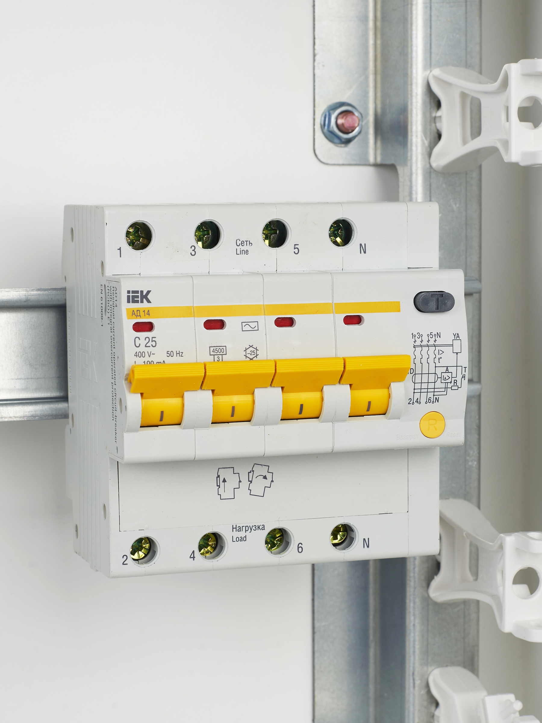 KARAT Дифференциальный автомат АД14 4P 25А 100мА тип AC IEK