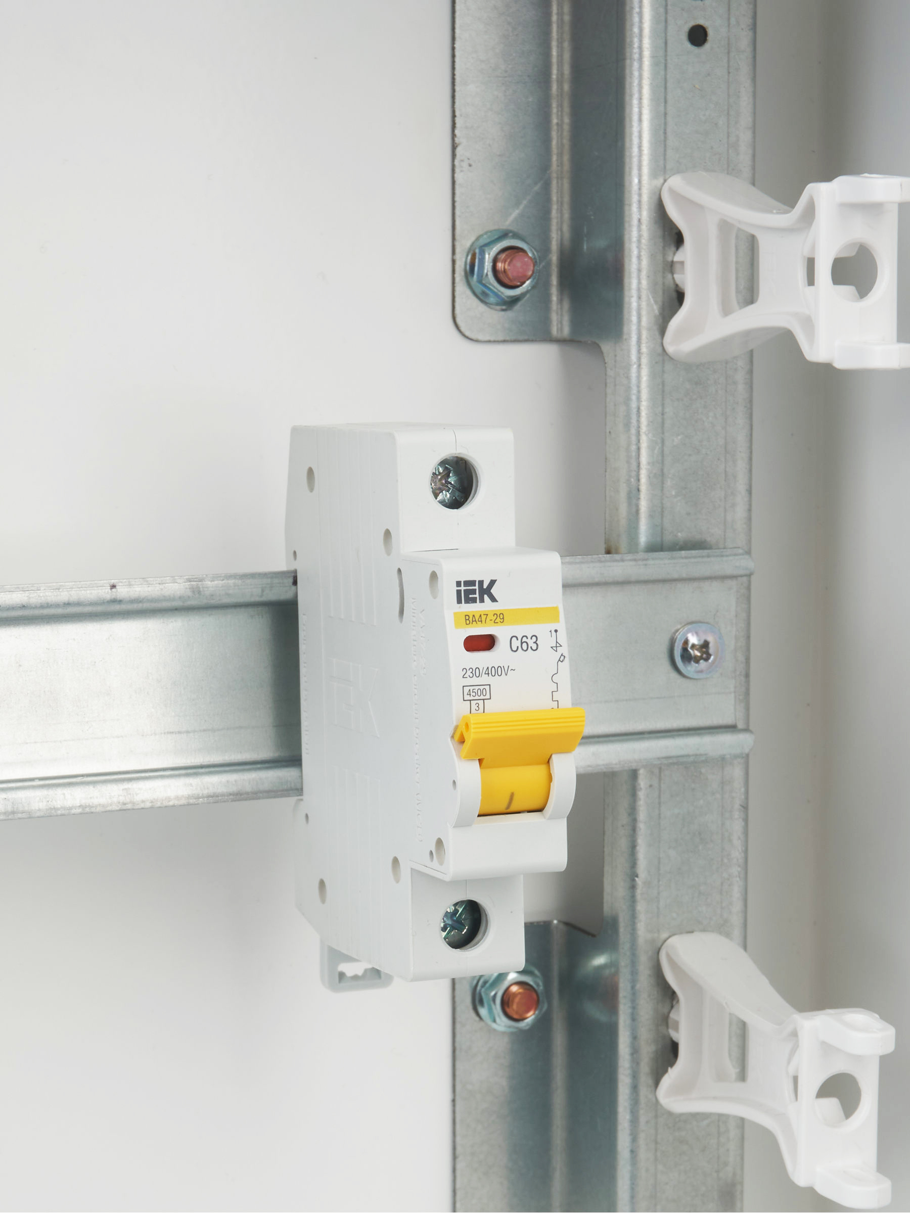KARAT Автоматический выключатель ВА47-29 1P C 63А 4,5кА IEK