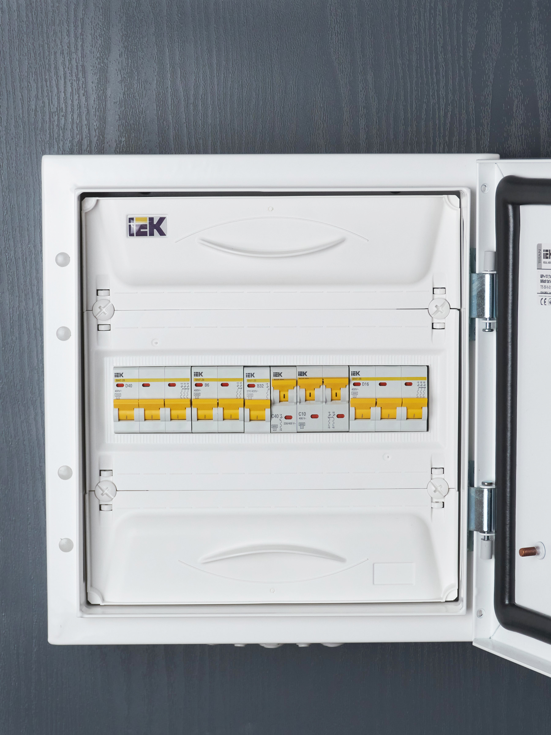 KARAT Автоматический выключатель ВА47-29 1P B 32А 4,5кА IEK