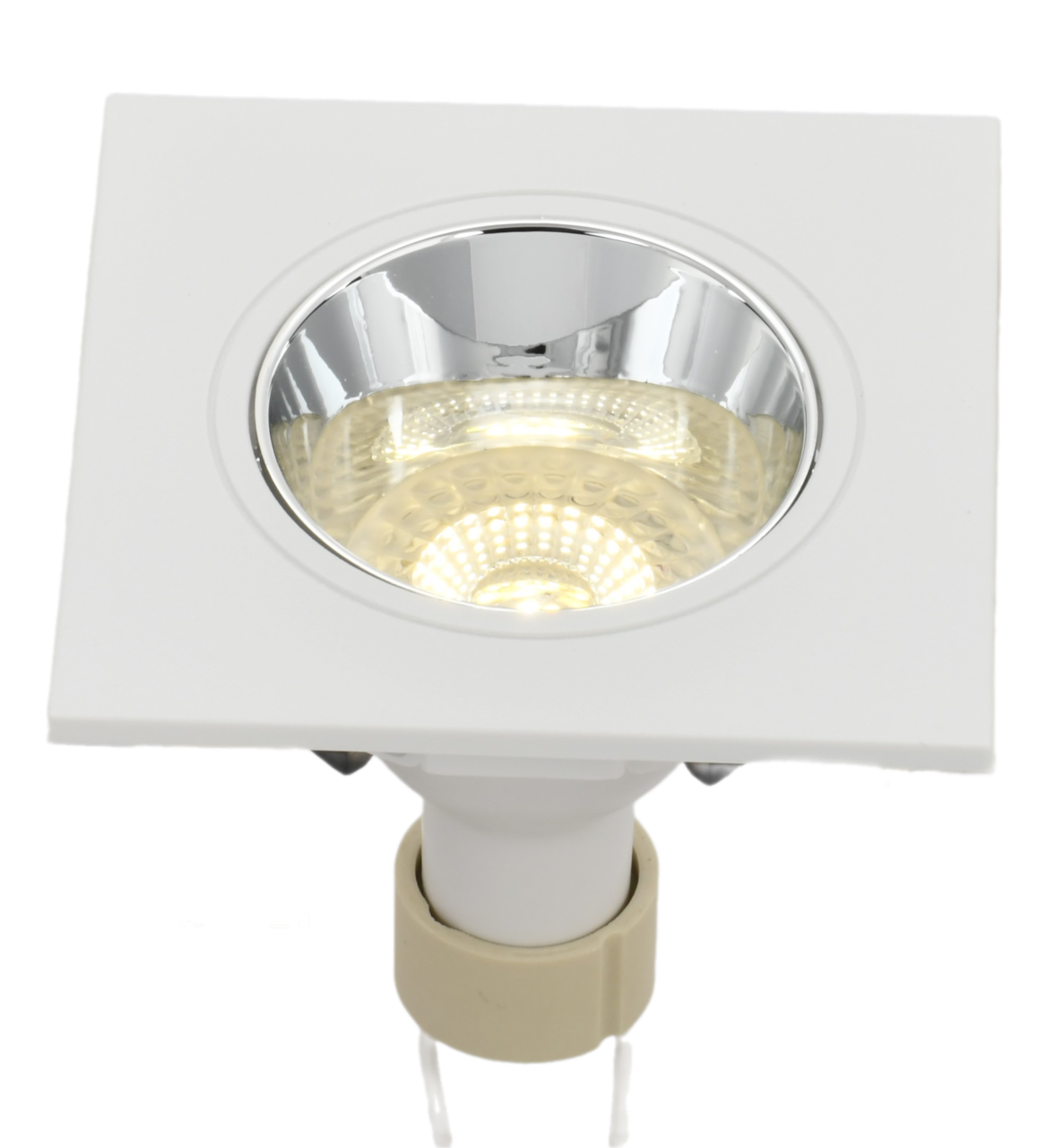 Гладкий внутренний отражатель равномерно распределяет свет