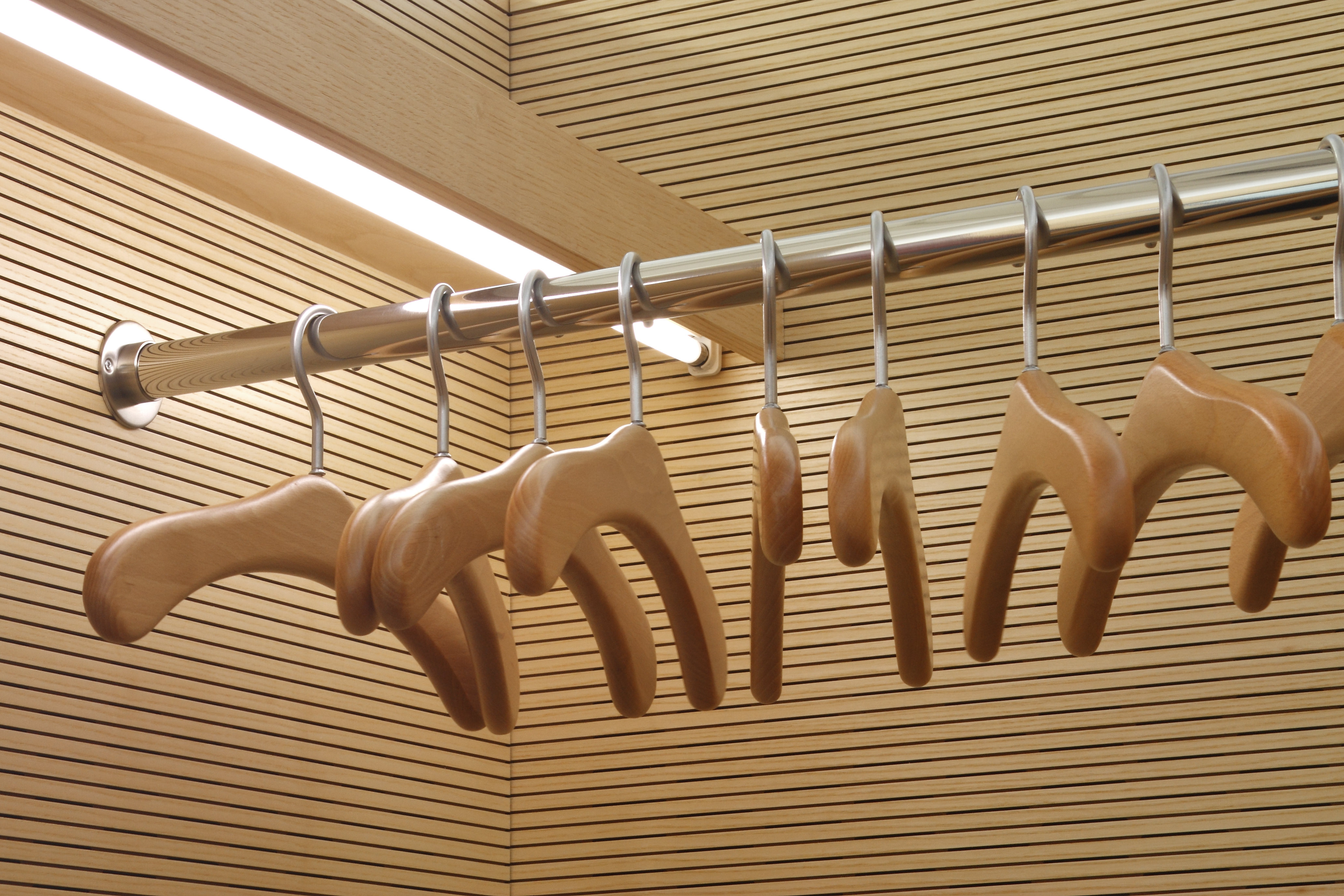 Светильник линейный ДБО 1001 под светодиодную лампу 1хТ8 1200мм IP20 IEK