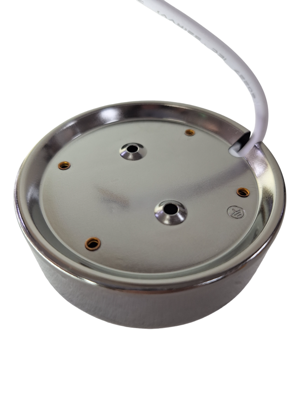 Основа из стали обеспечивает особую прочность