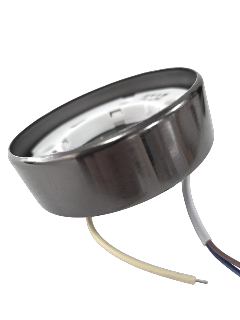 Минималистичный корпус для невысоких потолков