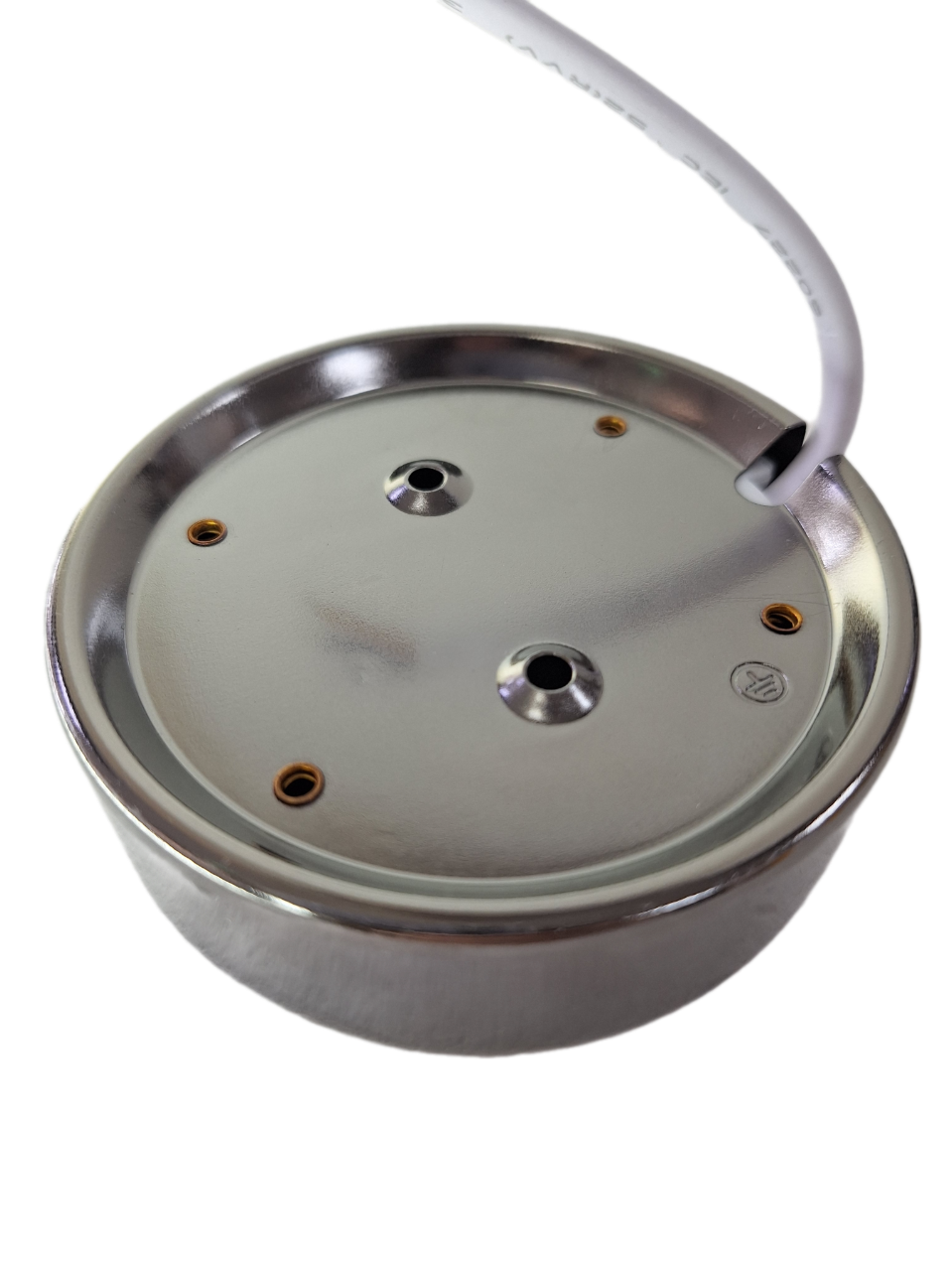 Основа из стали обеспечивает особую прочность