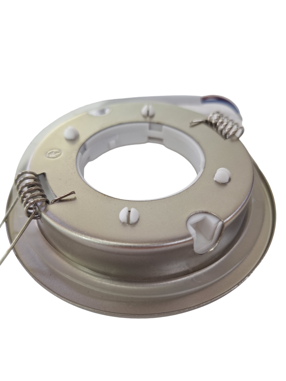 Основа из стали обеспечивает особую прочность