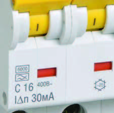 Индикатор состояния главной цепи предоставляет точную информацию о состоянии контактов независимо от