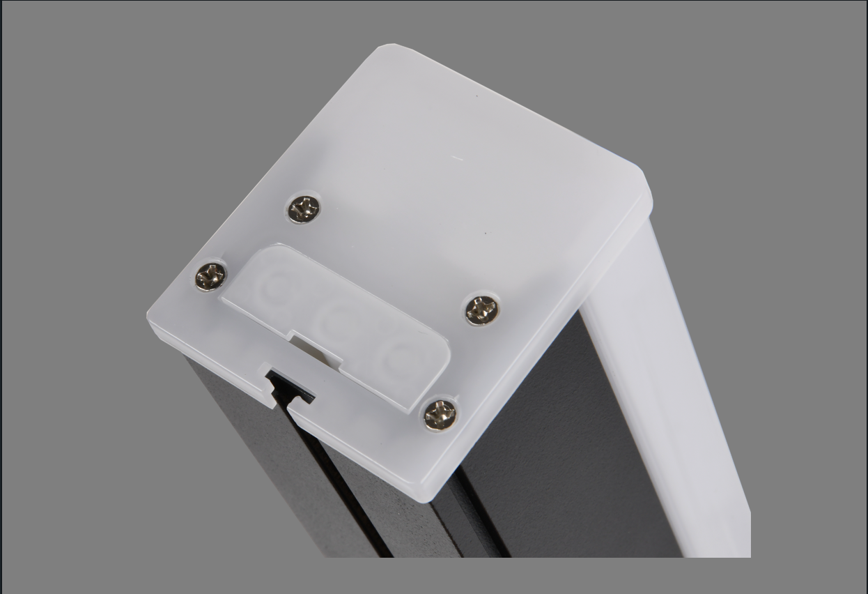 Заглушки на розетках для безопасного использования