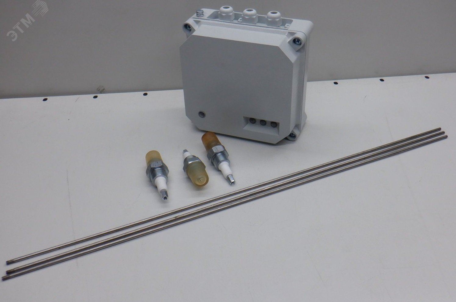 Датчик-реле уровня с тремя электродами РОС-301 L