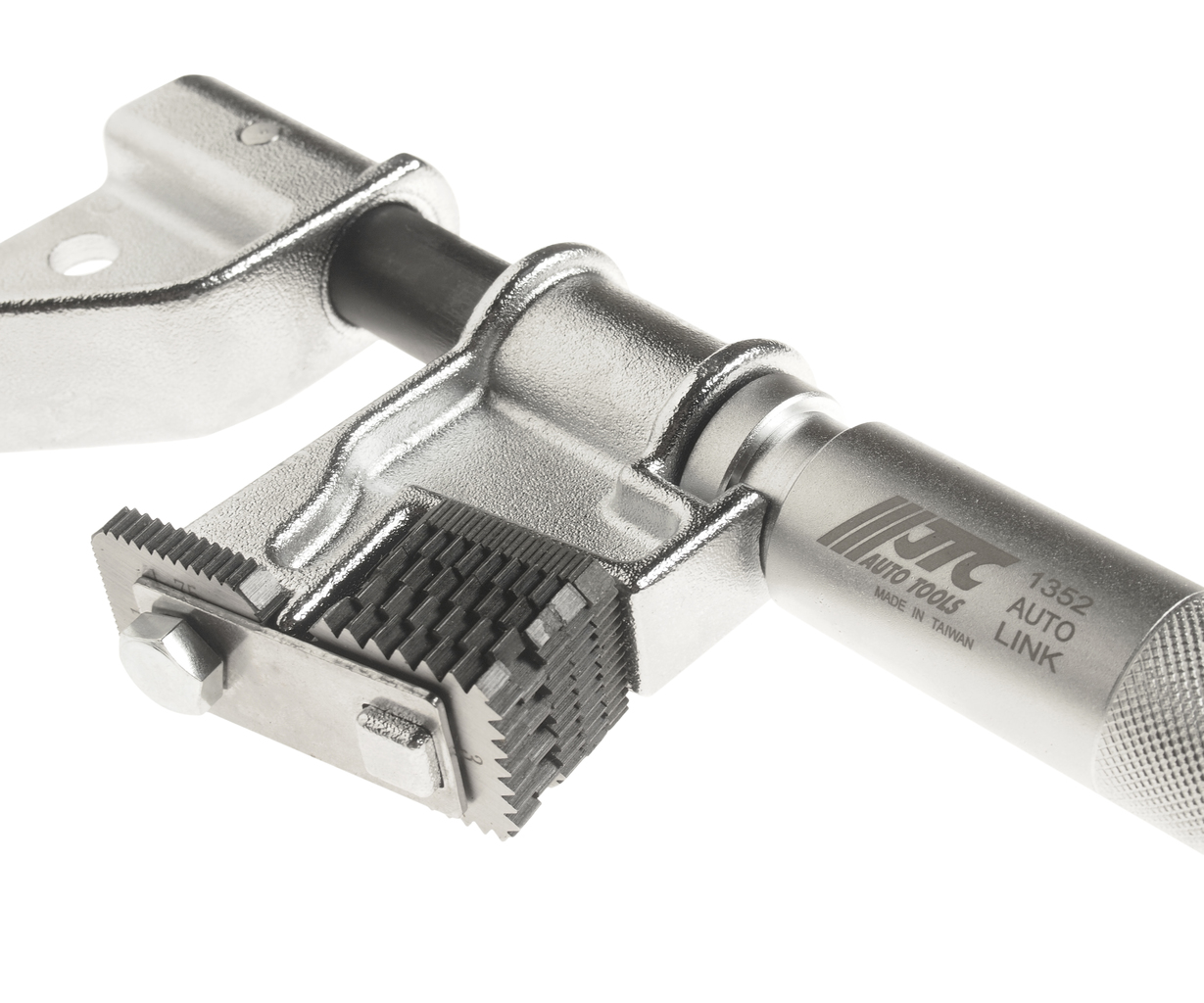 Плашка 1"-1/4"-5" для внешней резьбы универсальная в кейсе JTC