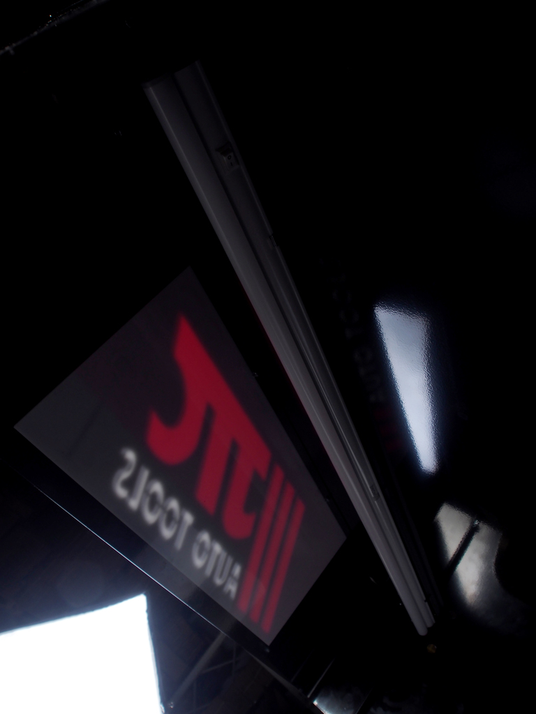 Стенд для инструмента 100х205х50см с подсветкой и двумя полками JTC