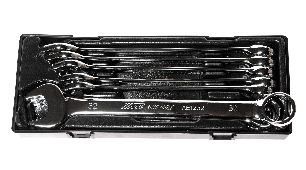 Набор ключей комбинированных 24-32мм с зеркальной полировкой 8 предметов в кейсе JTC