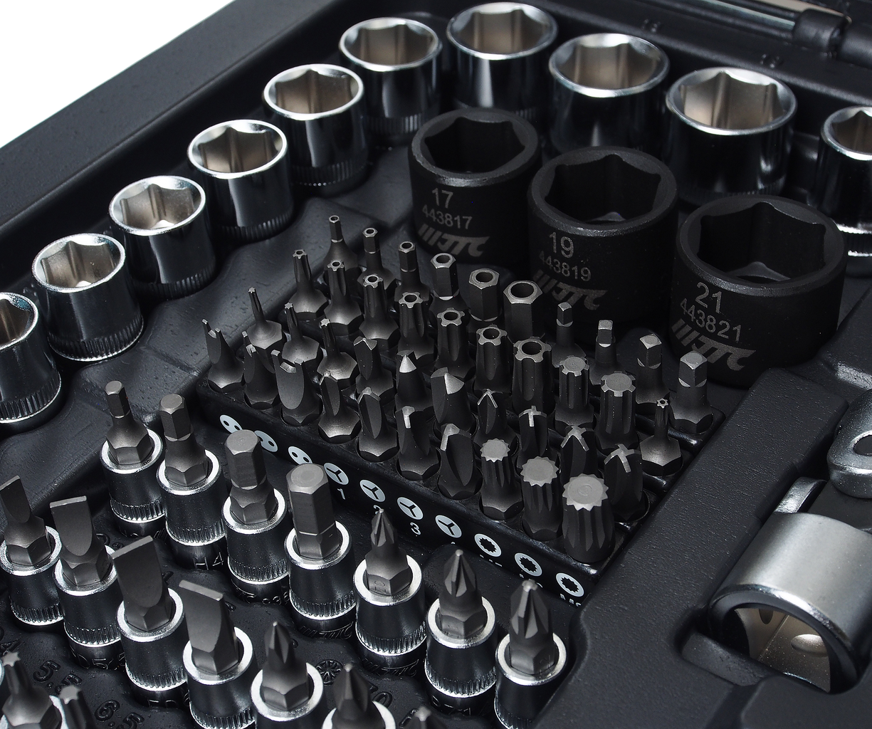 Набор инструментов 216 предметов слесарно-монтажный 1/4",3/8",1/2" 6-ти гранных в кейсе JTC