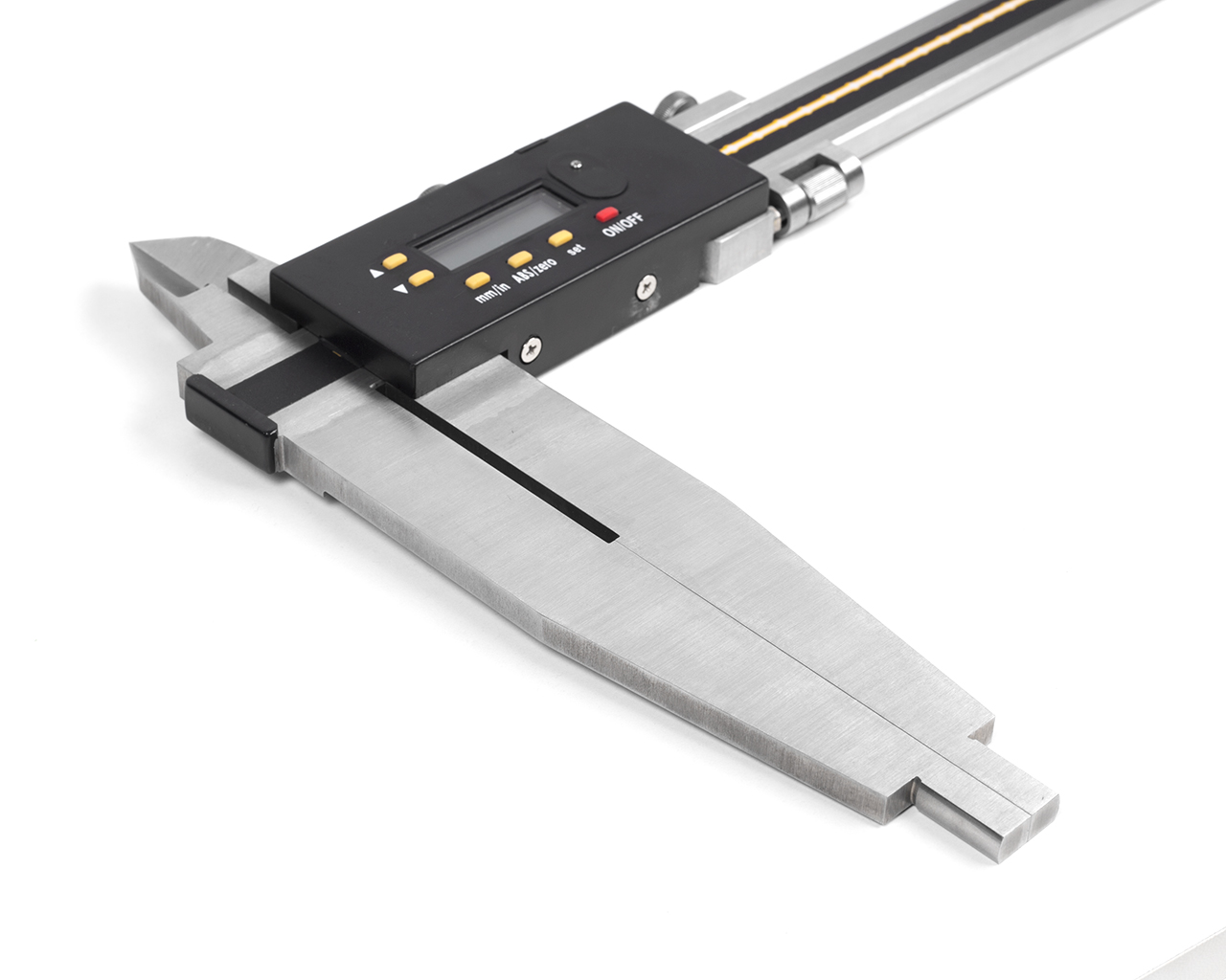 Штангенциркуль ШЦЦ-2-1500 0,01 электронный губки 200мм КировИнструмент