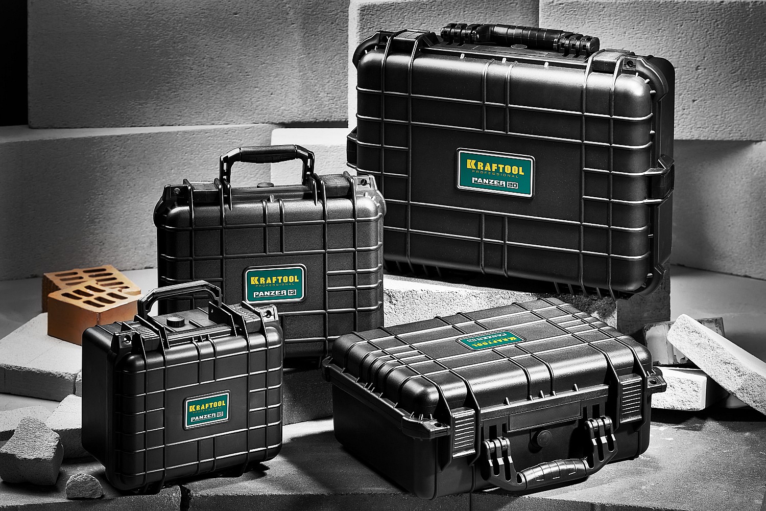 KRAFTOOL PANZER-10, 270 х 240 х 170 мм, (10″), IP55, ударопрочный пластиковый ящик (38251-10)