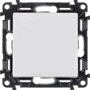 Valena LIFE Переключатель 10АХ 250В с лицевой панелью Безвинтовые зажимы Белый